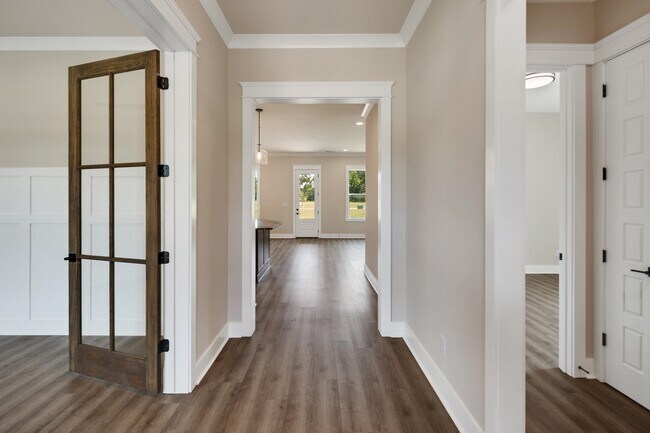 Building Photo - 5056 Jon Oak Dr