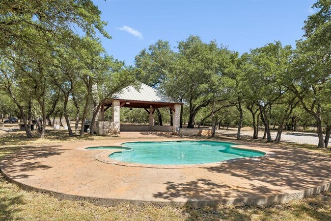 Building Photo - 501 Lone Star Dr