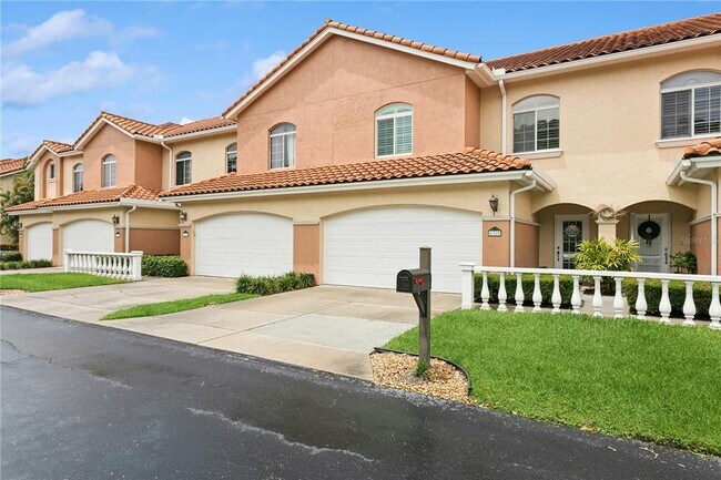 Primary Photo - 6319 Vista Verde Dr W
