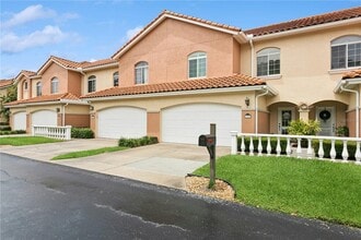 Building Photo - 6319 Vista Verde Dr W