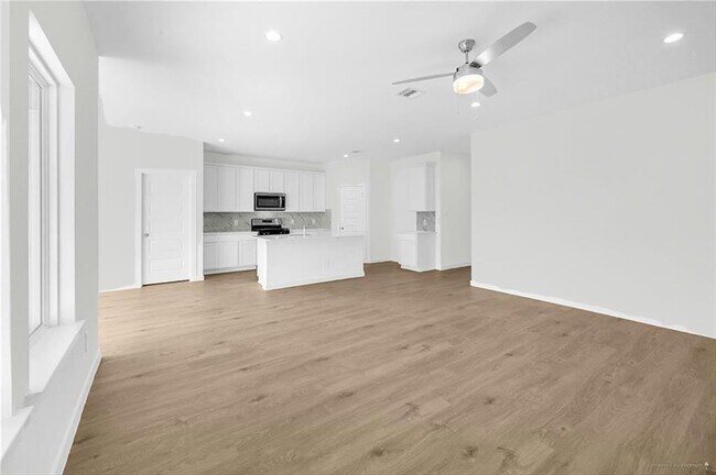 Building Photo - 31723 Carlisle Cv Ct