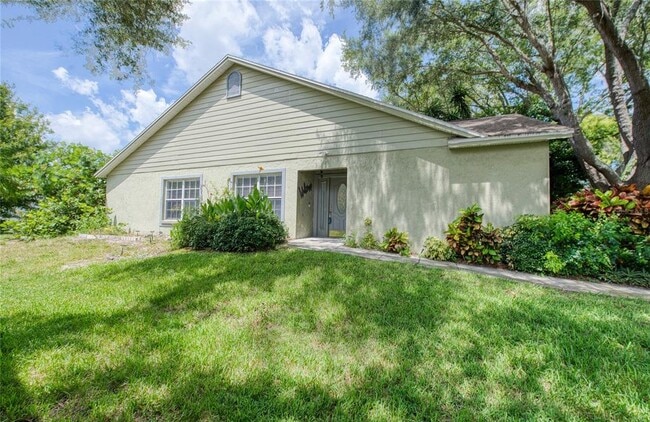 Building Photo - 2390 Bentley Dr