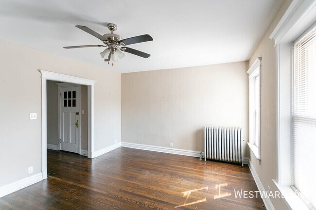 Building Photo - 5419 S Drexel Ave