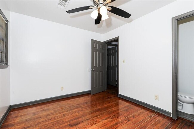 Building Photo - 1678 Bagpipe Pl