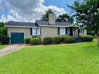 Building Photo - Cozy 3 Bed 2 Bath Available in June!
