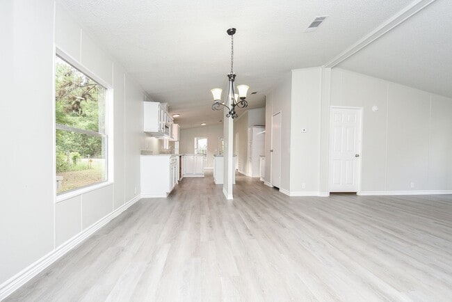 Building Photo - Be part of this cozy community at Roy Harris Loop