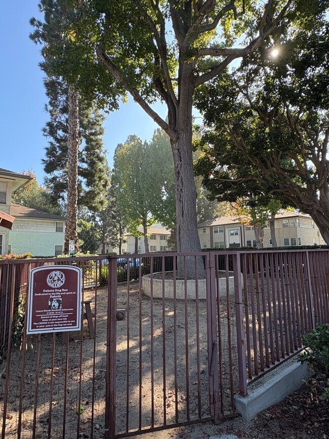 Building Photo - 5874 Bowcroft St