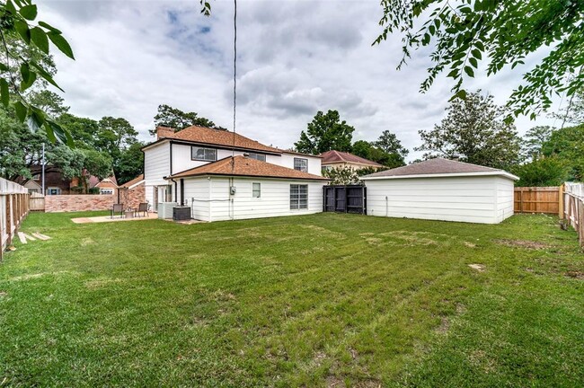 Building Photo - 12806 Shady Knoll Ln