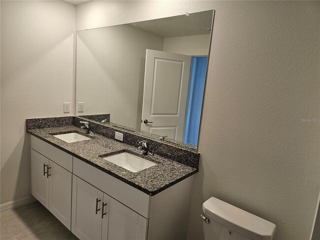 Building Photo - 8309 Crescent Oaks Dr