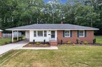 Building Photo - Charming 3 Bed, 1 Bath near Downtown Raleigh