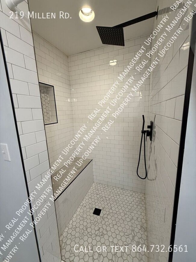 Building Photo - 219 Millen Dr