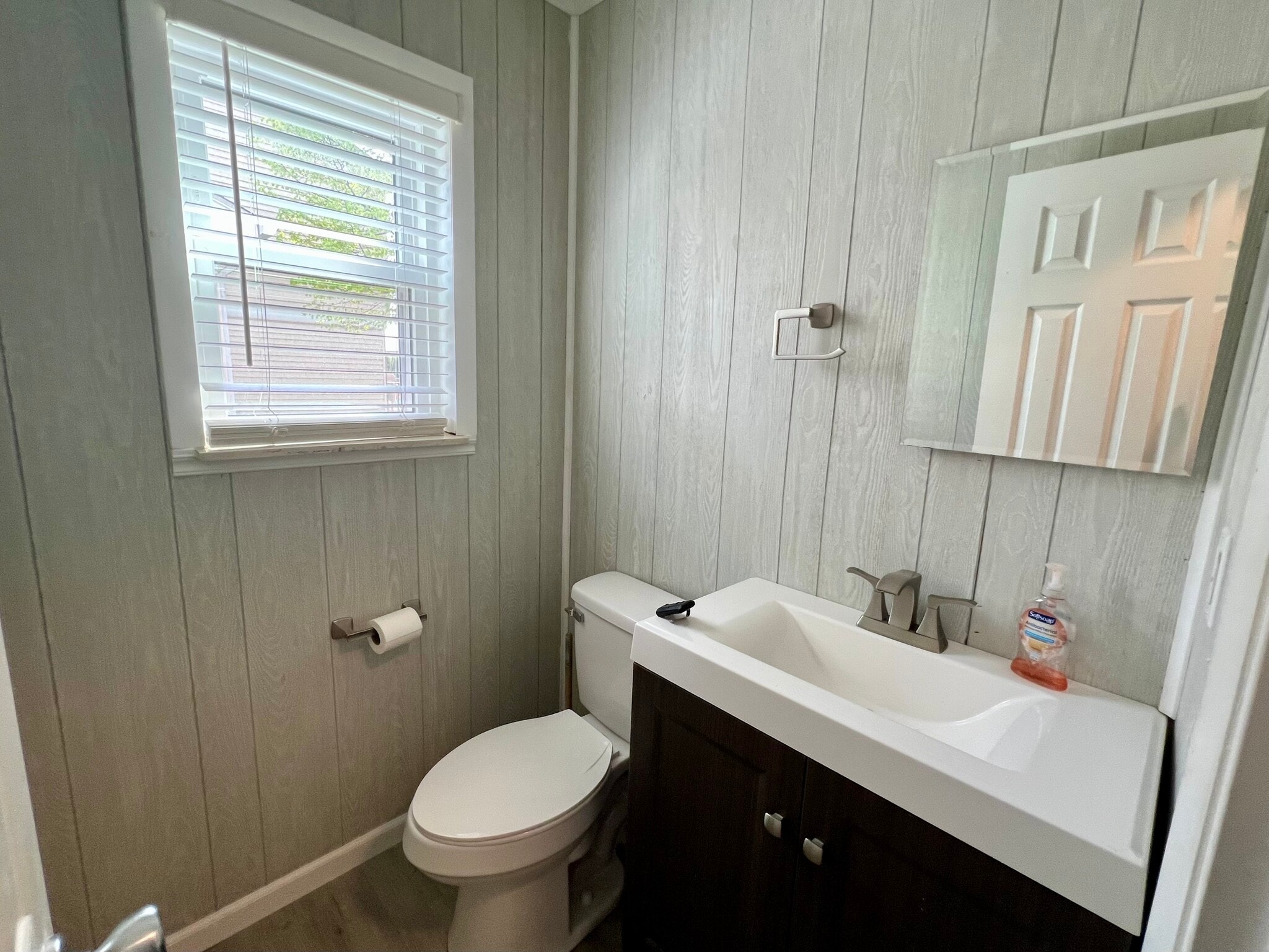 Building Photo - 2838 Continental Dr