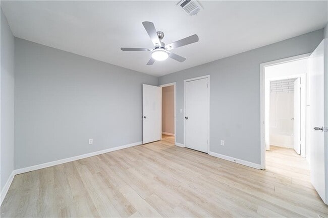 Building Photo - 690 Bellemeade Dr SW