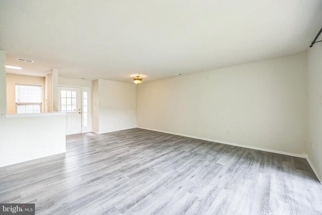 Building Photo - 905 Rabbit Run Rd