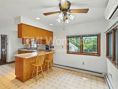 Building Photo - 178 Massasoit Rd