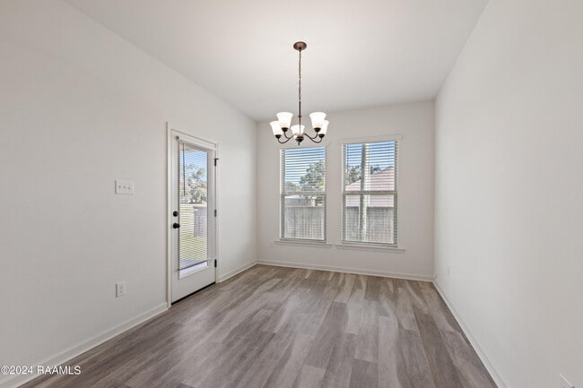 Building Photo - 109 Springsteen Ln