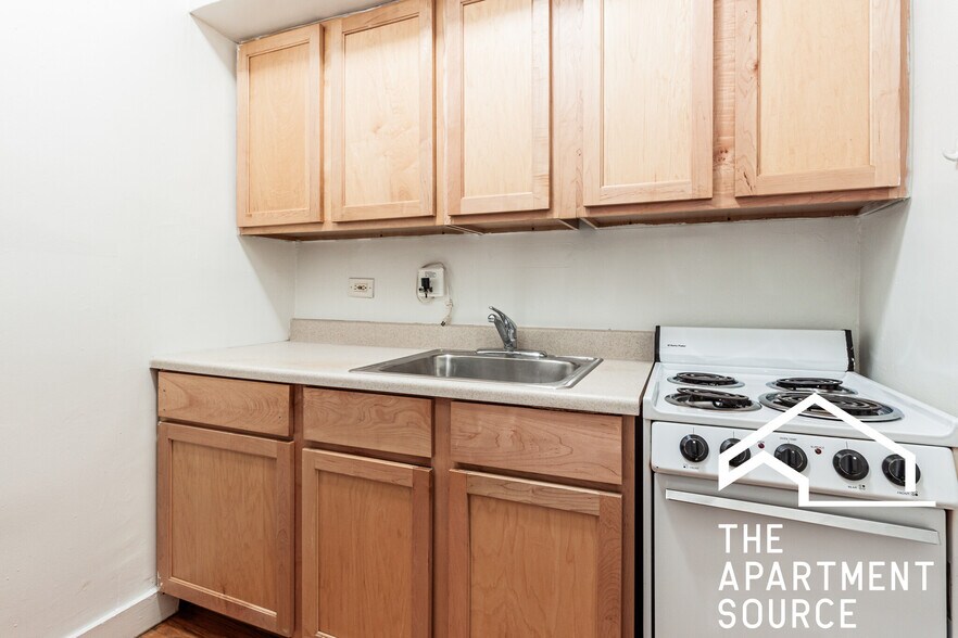 Building Photo - 532 W Arlington Pl