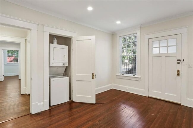 Building Photo - 385 10th St NE