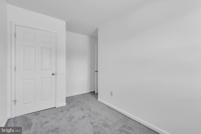 Building Photo - 651 Westphalia Ct