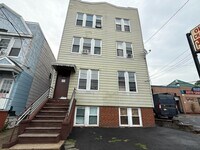 Building Photo - 310 Danforth Ave
