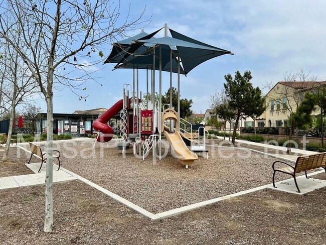 Building Photo - 3647 E Bright Paseo