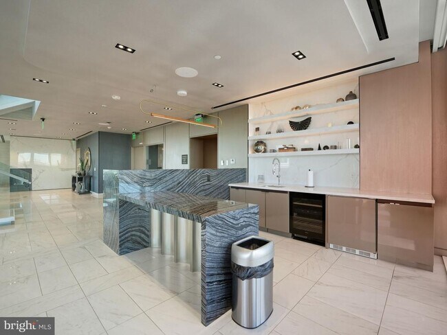 Building Photo - 1781 N Pierce St