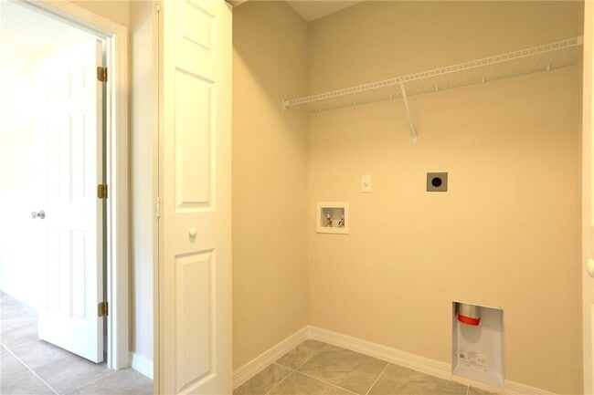 Building Photo - 8886 98th Ct