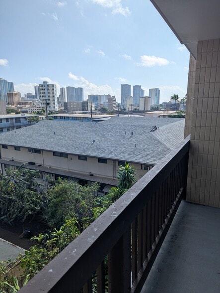 View from Lanai towards town and ocean - 1524 Pensacola St