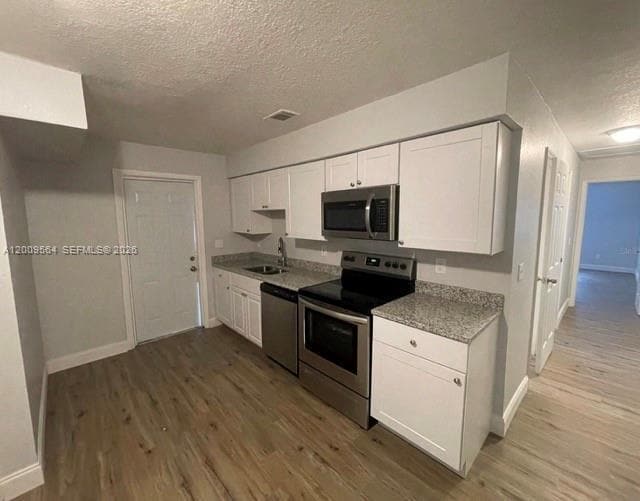Building Photo - 504 N Rosland Dr