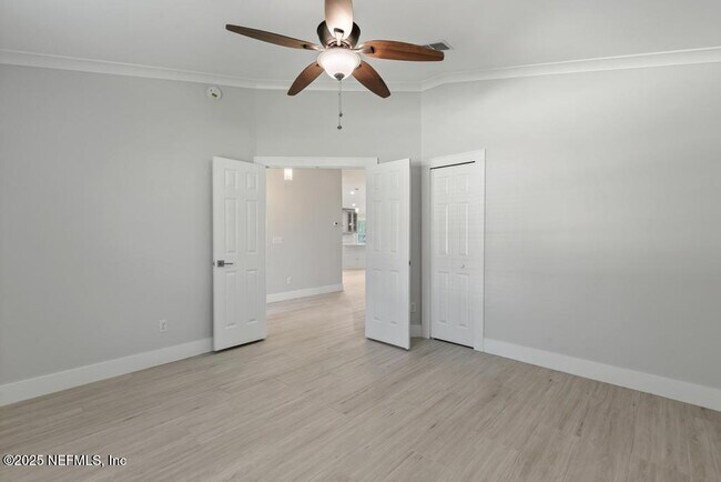 Building Photo - 744 Dewdrop Loop