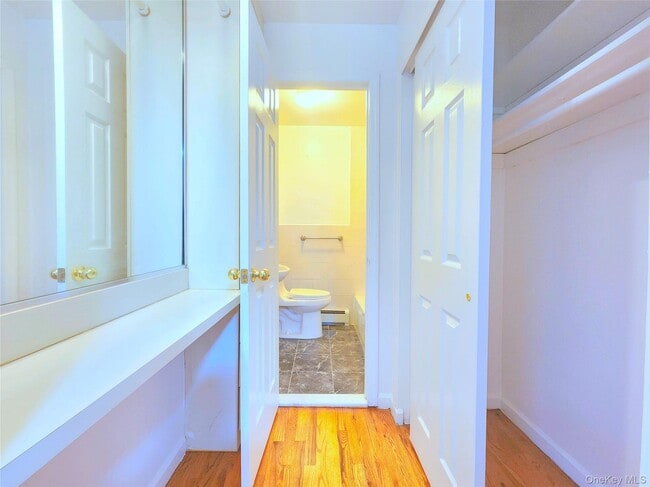 Building Photo - 3080 Middletown Rd