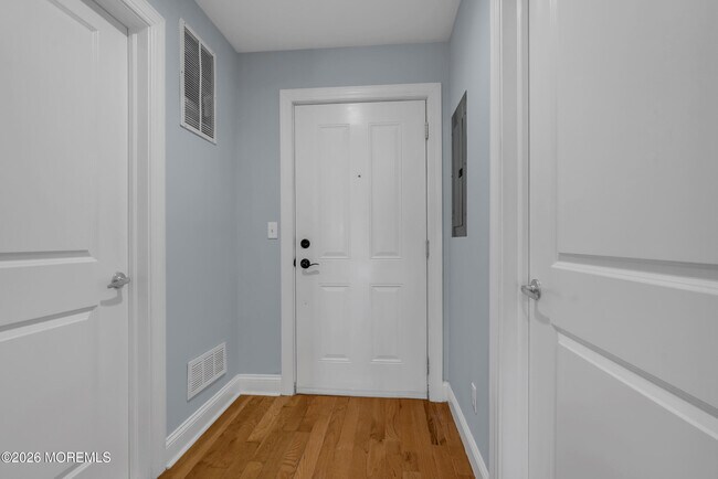 Building Photo - 1136 Ocean Ave