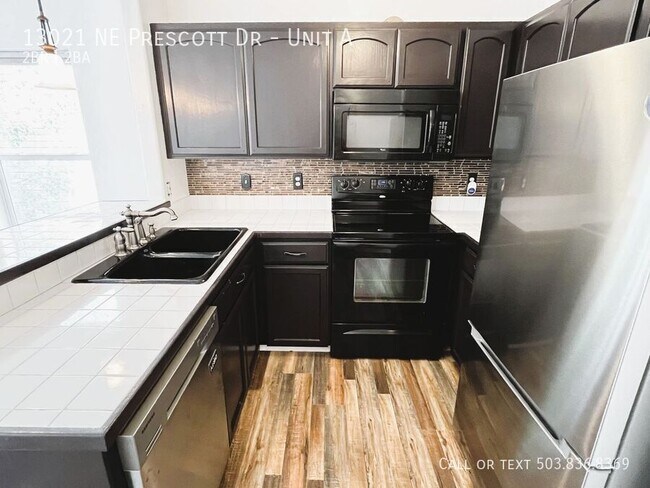 Building Photo - 13021 NE Prescott Dr