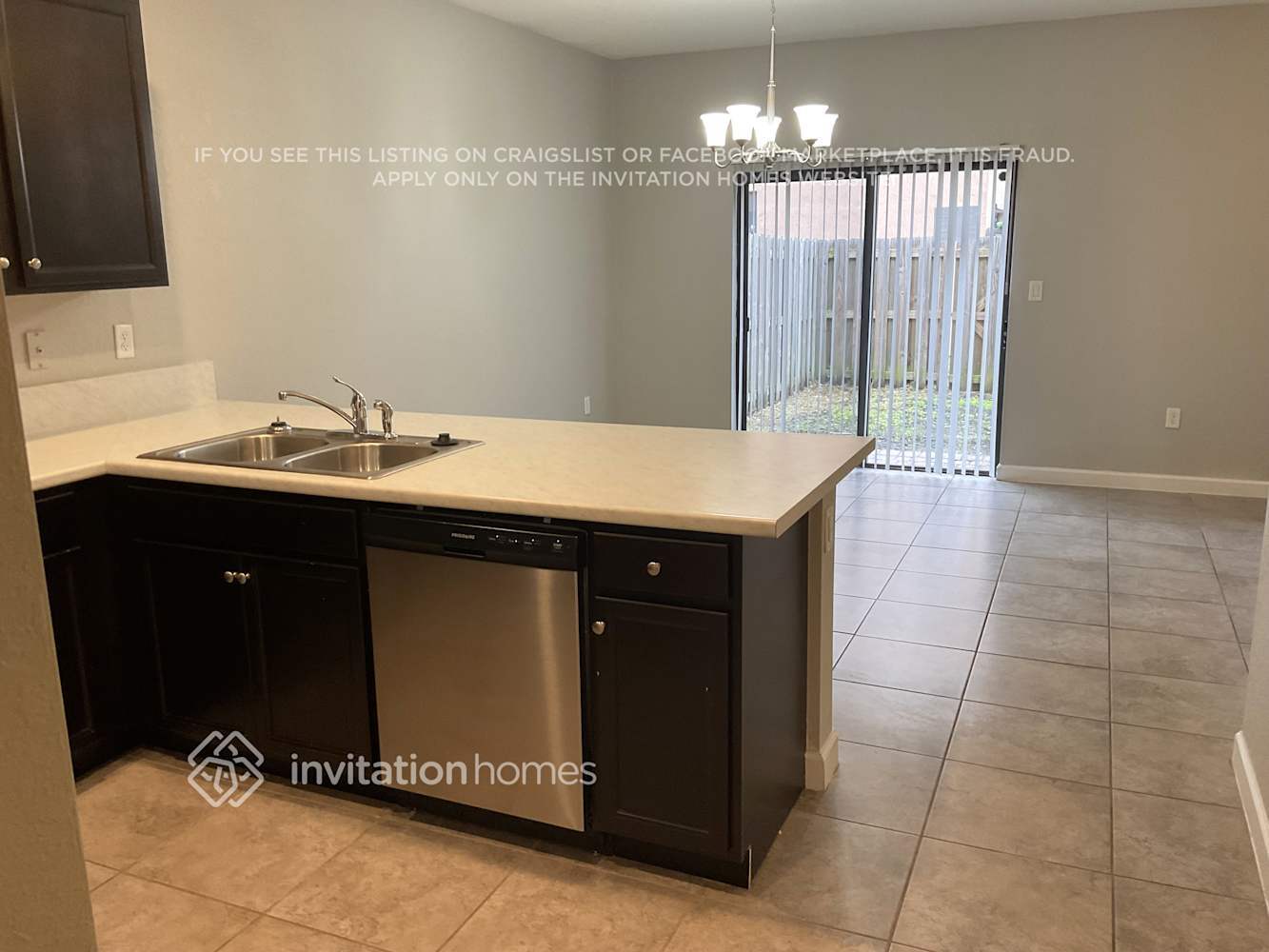 Building Photo - 3353 SE 2nd Ct