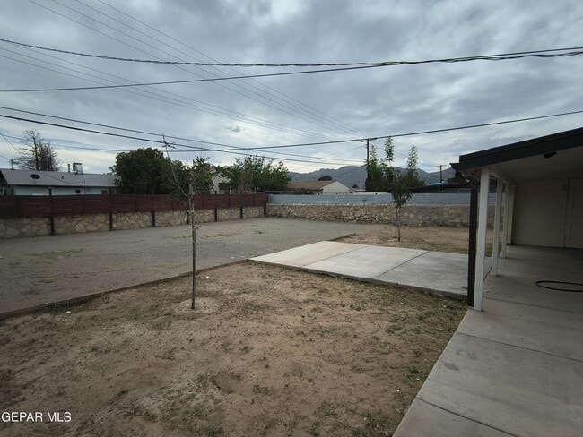 Building Photo - 4918 Guadalupe Dr