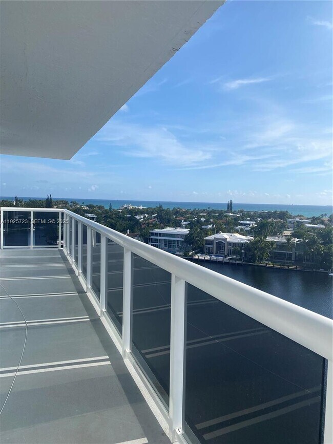 Building Photo - 20515 E Country Club Dr