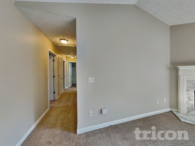 Building Photo - 160 Brighton Dr