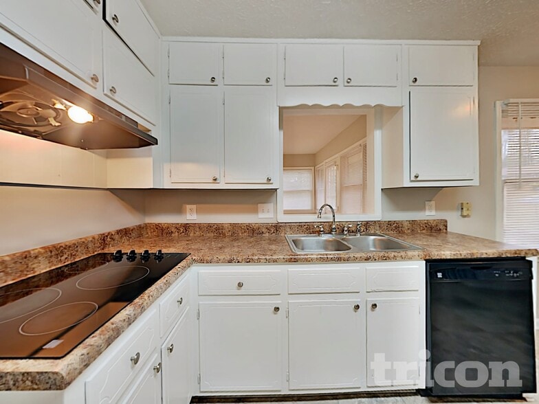 Building Photo - 4262 Rue St Michel