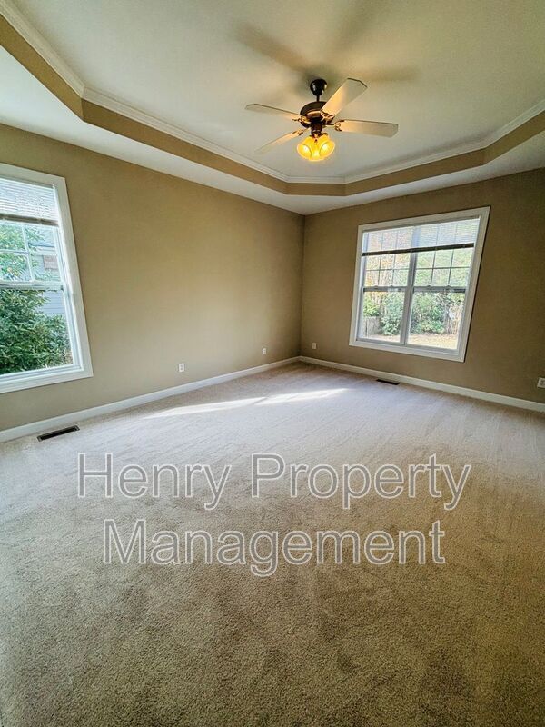 Building Photo - 404 Acorn Falls Ct