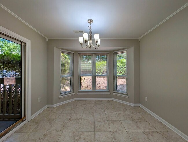 Building Photo - 311 New Kent Pl