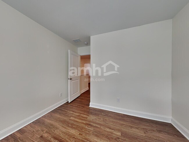 Building Photo - 308 Bering Ln