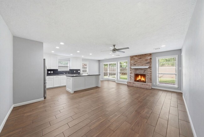 Building Photo - 7019 Oak Bough Dr