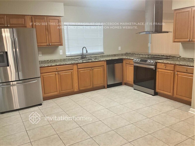Building Photo - 553 Oak Creek Dr
