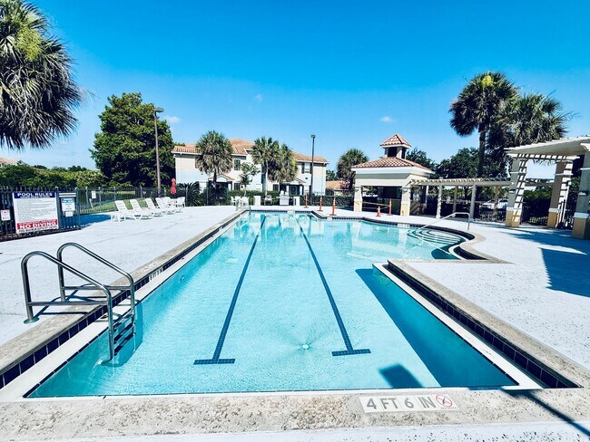Building Photo - 2 Bed/2 Bath Condo with Garage in Lakes at Viera East