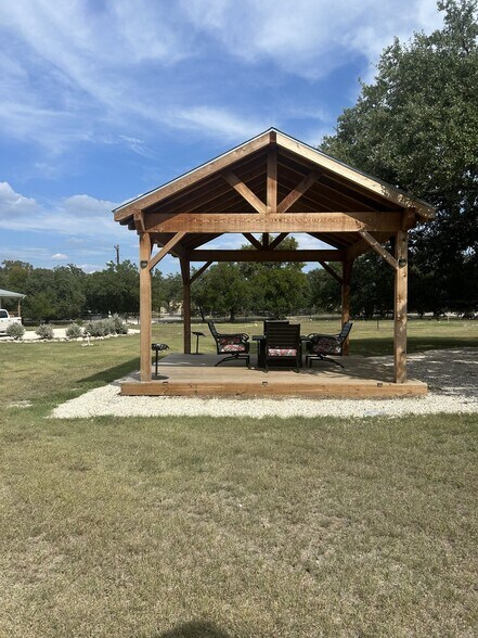 Building Photo - 6295 Spring Branch Rd