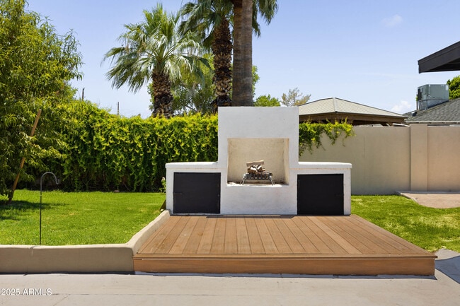 Building Photo - 2331 N 53rd St