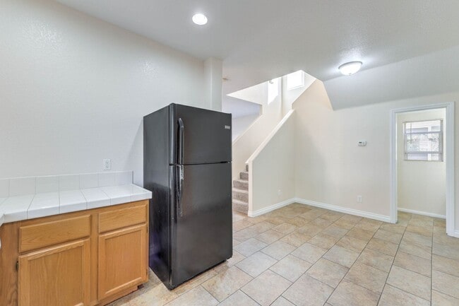 Building Photo - Beautiful 2 story home in Peccole Ranch.