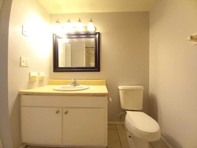 Building Photo - 4729 39th Ave N