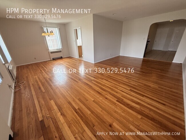 Building Photo - 3270 Warrensville Center Rd