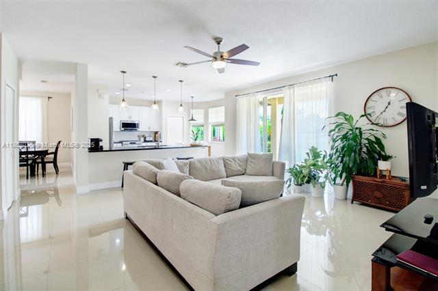 Building Photo - 1610 Sandpiper Cir